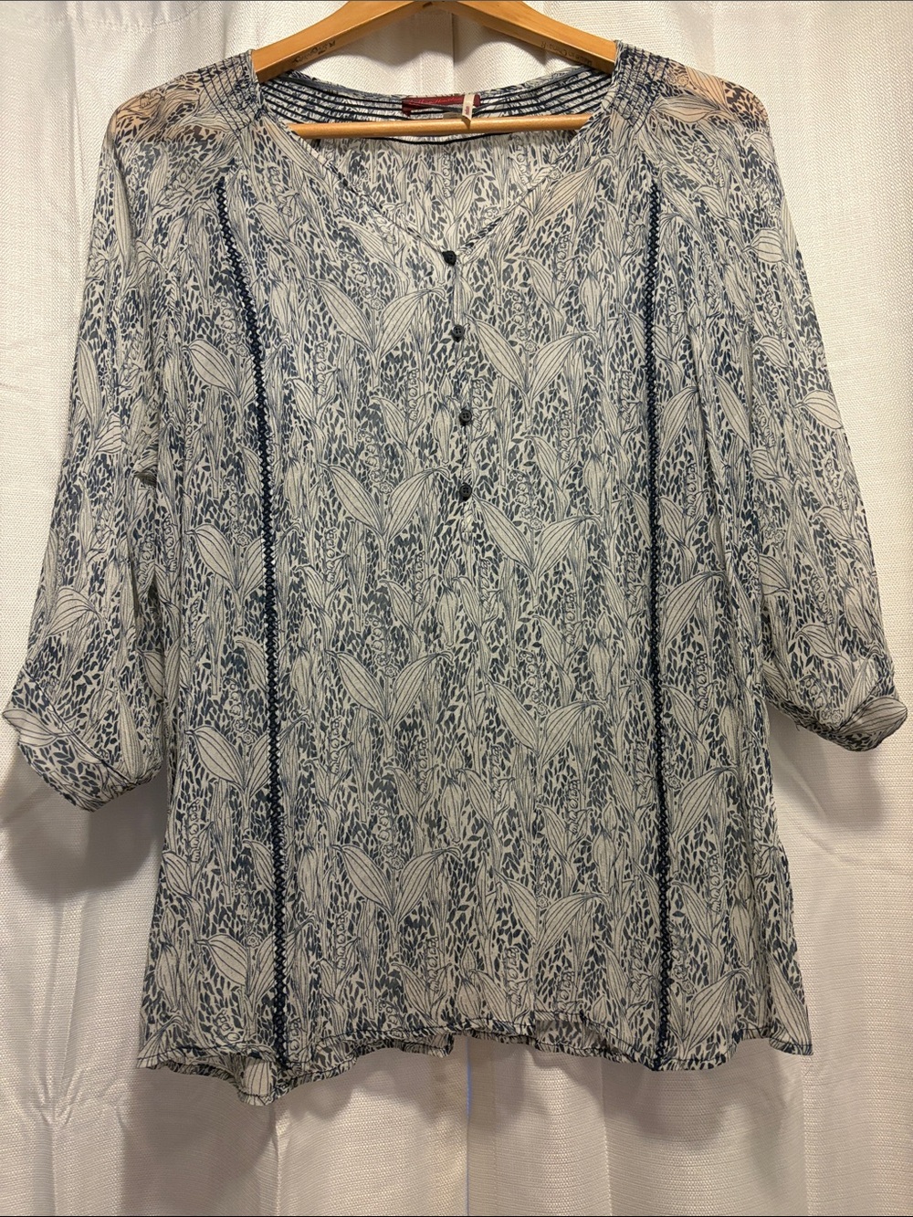 Left on Huston by Anthropologie Silk Lightweight Blue Floral Peasant Top  Size M